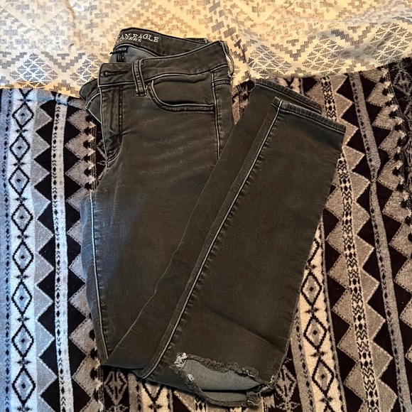 Size 4 - Picture 1 of 3